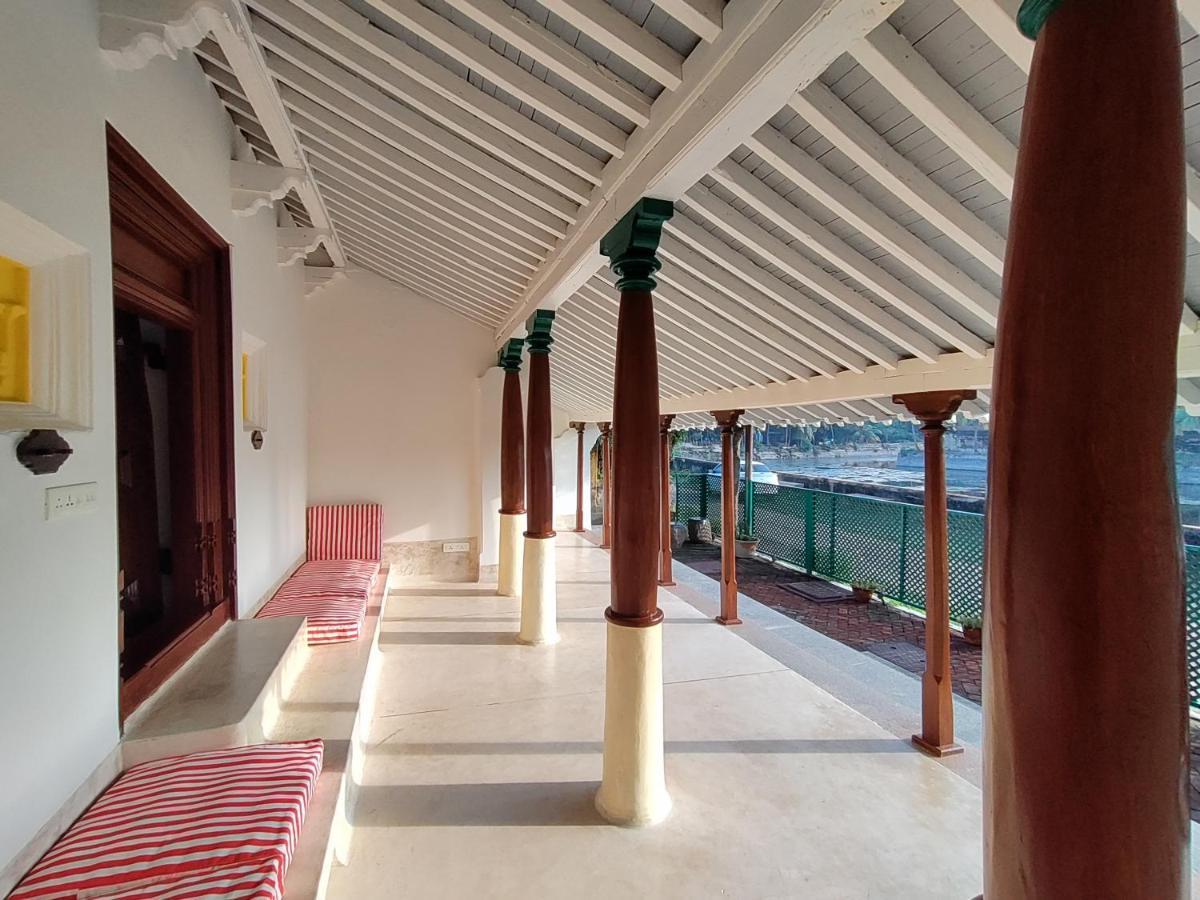 Mangala Heritage By Luxunlock Private Villas Tirukkannapuram Exterior foto